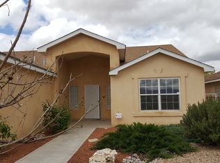 67 Rosa Ave, Los Lunas, NM 87031