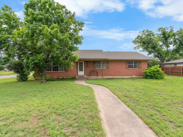 1039 Bosque, Meridian, TX 76665