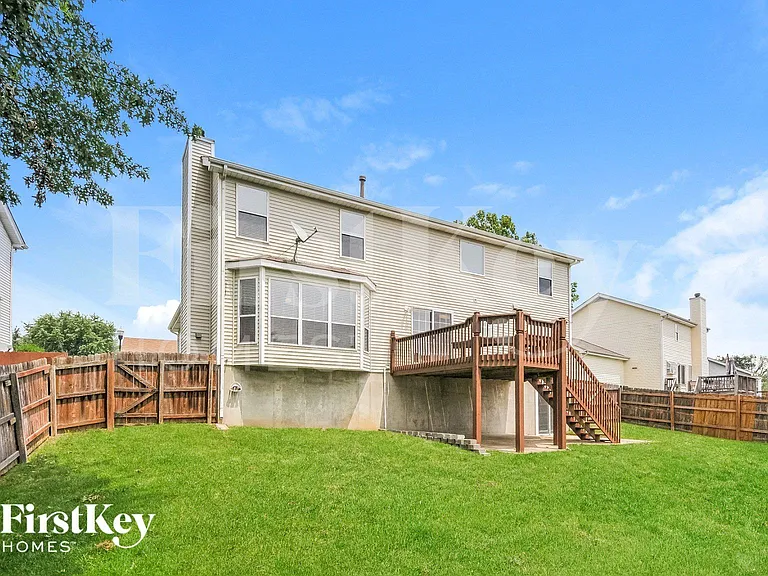 124 Royallsprings Pkwy — Photo 15
