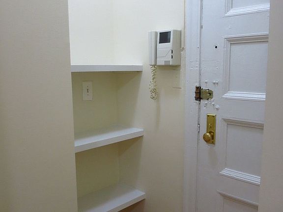 3rd image of 520 E 79th St APT 4B