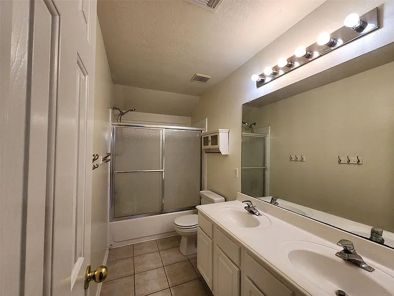 24422 Travis House Ln — Photo 19