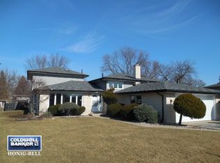 7648 W 105th St, Palos Hills, IL