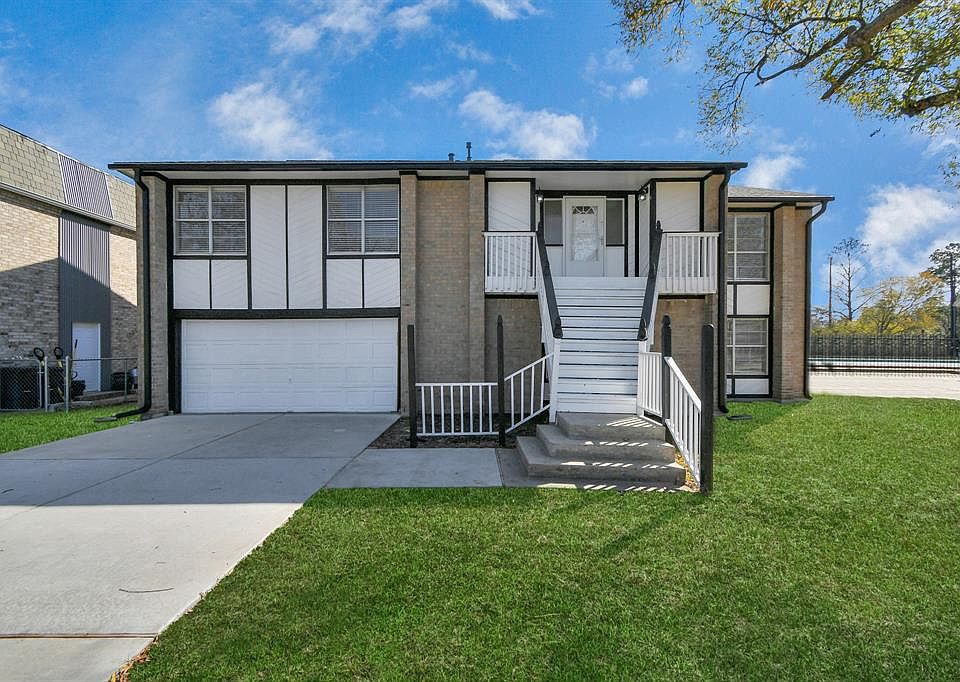 1st image of 3211 Bayou Dr