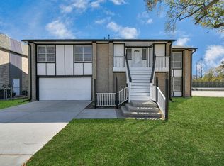 3211 Bayou Dr, La Porte, TX 77571