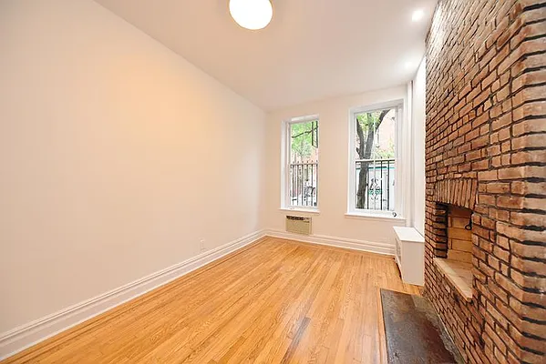 Sold by Buchbinder & Warren | media 4