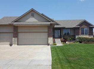 4079 N Westbrook Ct, Maize, KS 67101