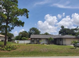 8101 Harrisburg Dr, Fort Myers, FL 33967