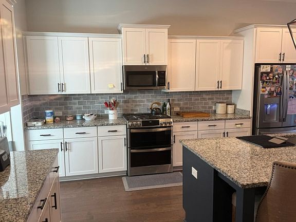 4th image of 9095 Helena Dr