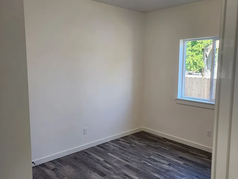 2709 College Ave #101 & 102 — Photo 13