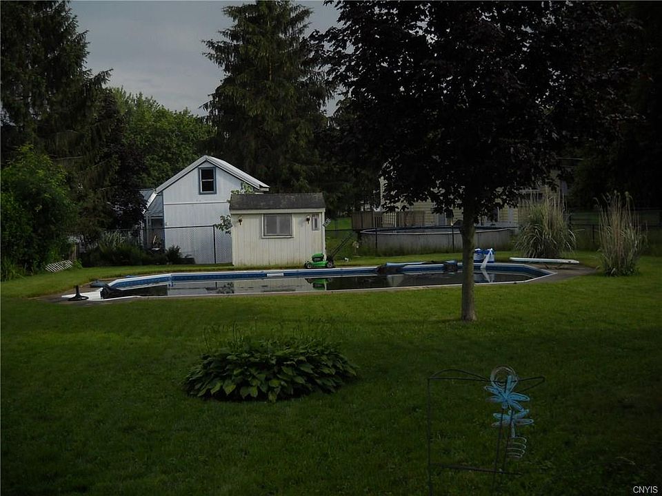 2nd image of 2296 Mott Rd