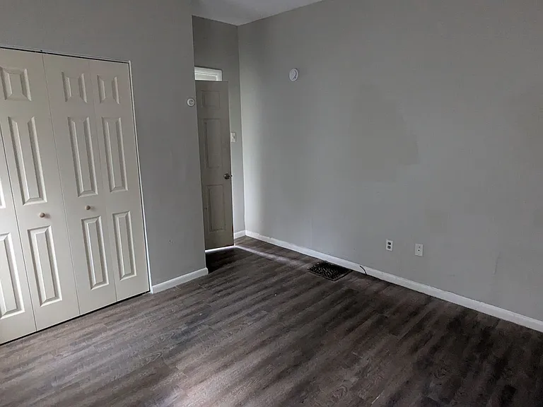 498 Gage St — Photo 17