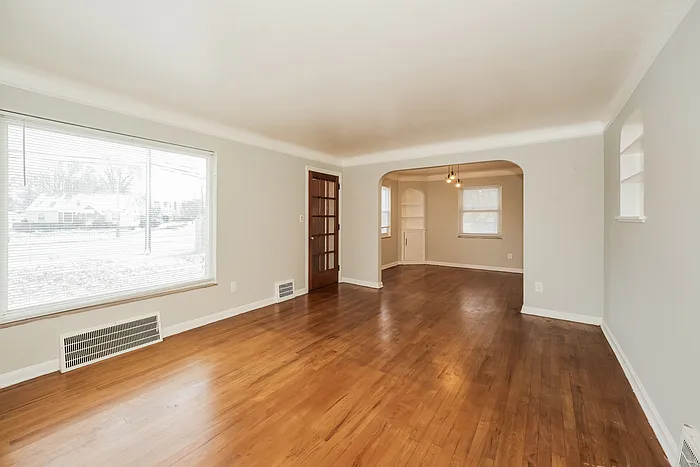 3 bed, 3.5 bath, 1318 sqft, $1,600 — Photo 2