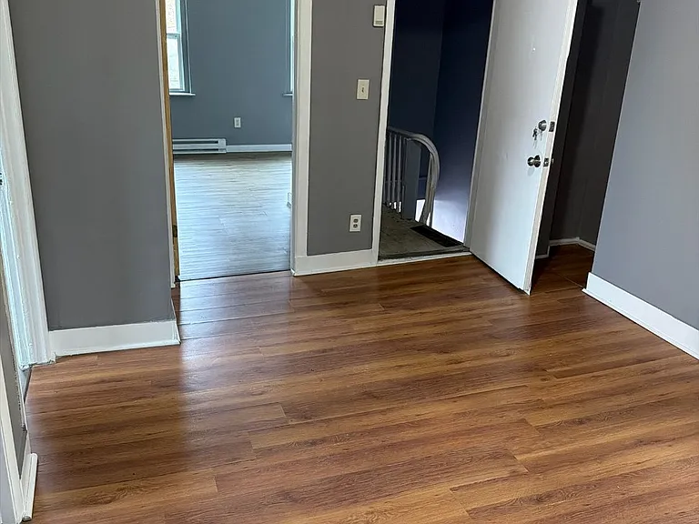 261 Livingston Ave #2 — Photo 7
