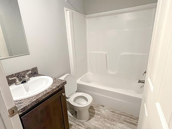 2nd image of 703 Green St #C