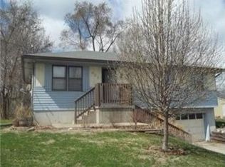 623 S Lincoln Ave, Marshall, MO 65340
