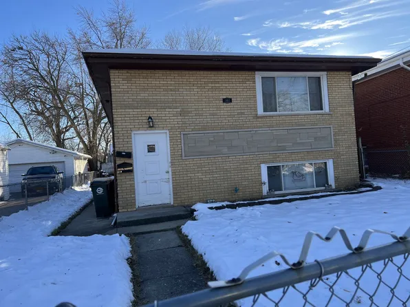 1105 Indian Ave, Aurora, IL 60505