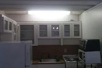 718 SW 8th St — Photo 2