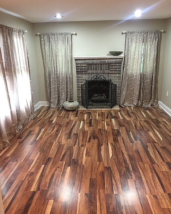 1st image of 207 Walsh Dr SE
