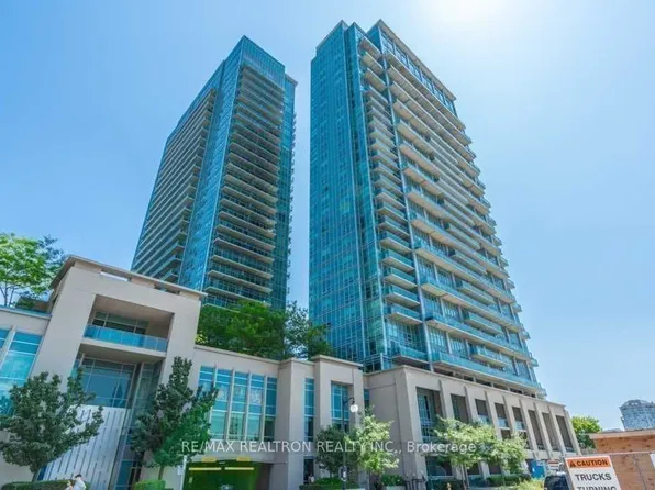 155 Legion Rd N #308, Toronto, ON M8Y 0A7