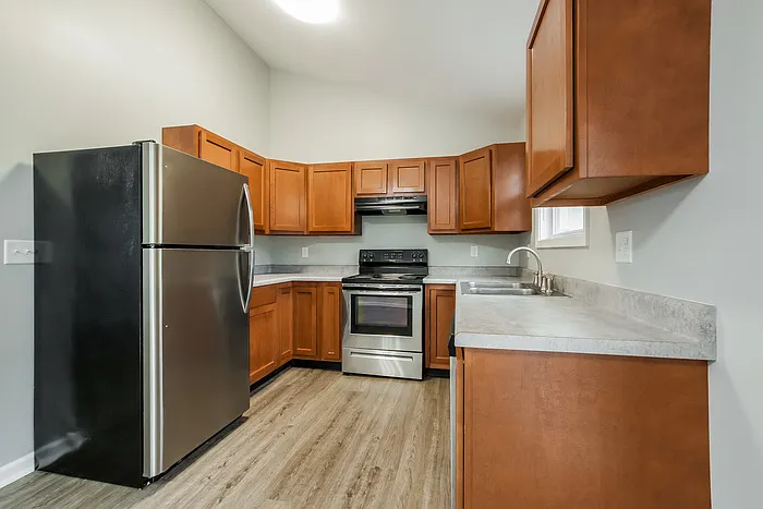 1004 Golfview Dr — Photo 6