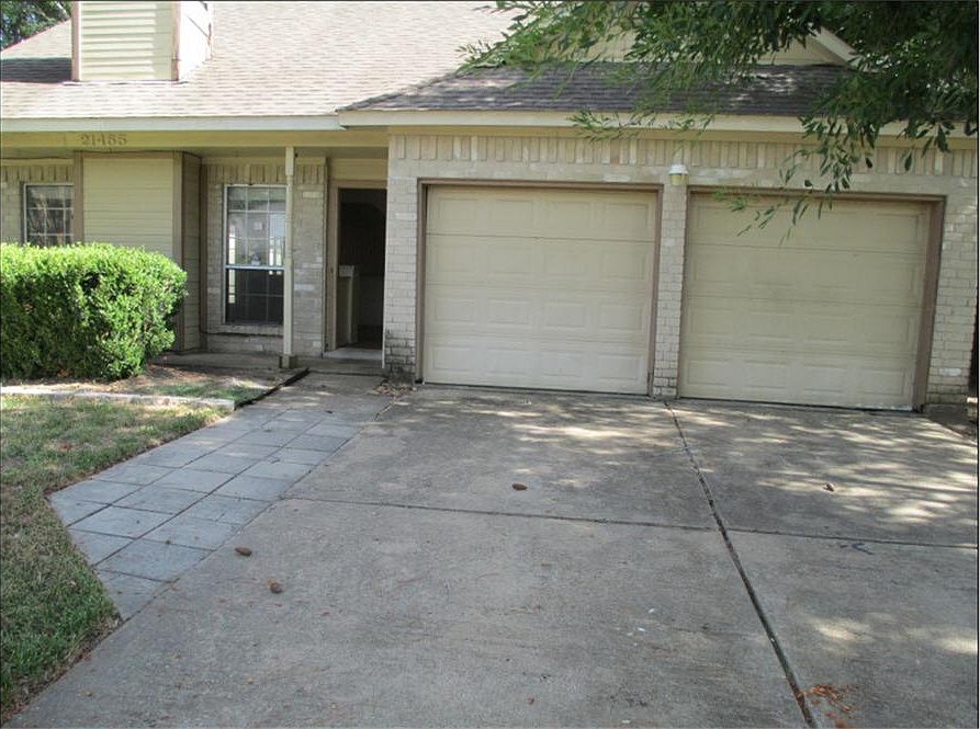 1st image of 21455 Park Timbers Ln