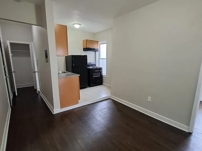 220 Roseville Ave #6C — Photo 2