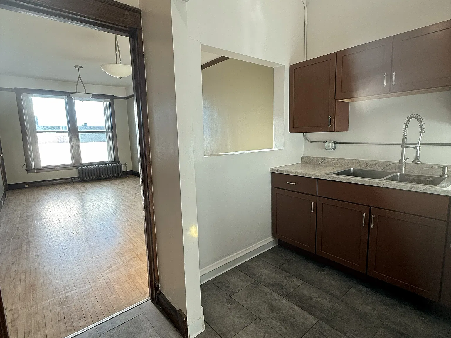 Studio, 435 sqft, $1,225 — Photo 1