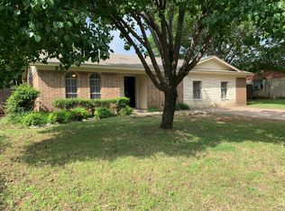 3708 Cobblestone Dr, Forest Hill, TX 76140