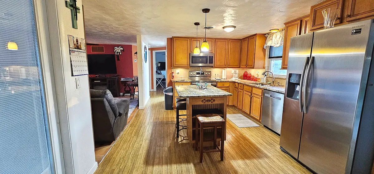 Building Photo - 1120 Lampp Dr