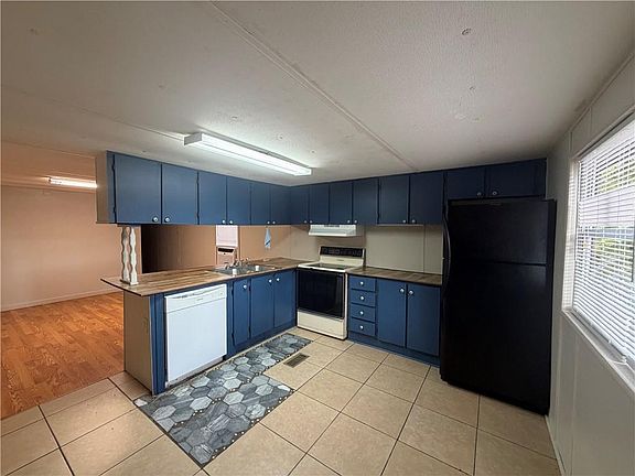4th image of 46 Kendall Ln