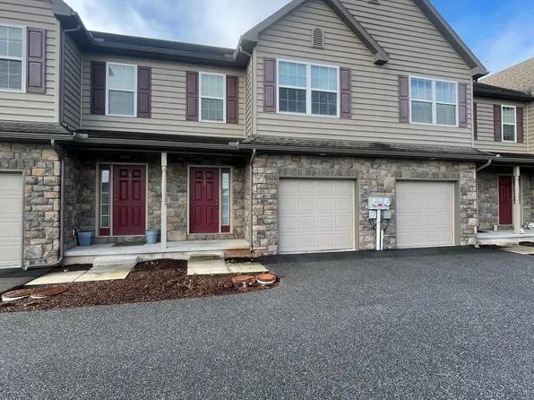 107 Clay School Rd, Ephrata, PA 17522