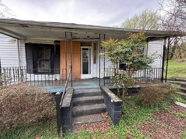 138 Midland St, Danville, VA 24540