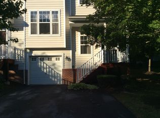 107 Stratford Ct, Malvern, PA 19355