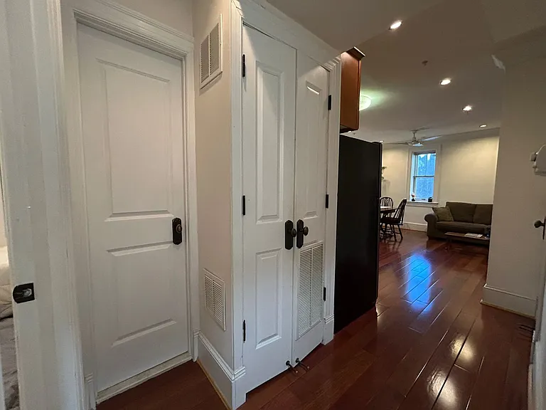 936 Madison St NW #103 — Photo 8
