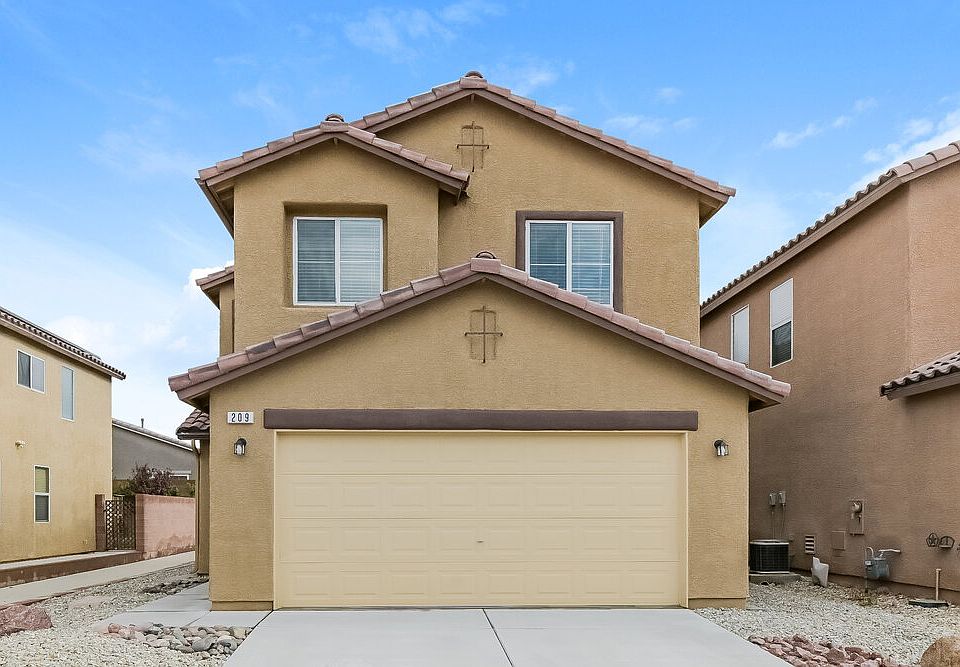 1st image of 209 Lantana Breeze Dr