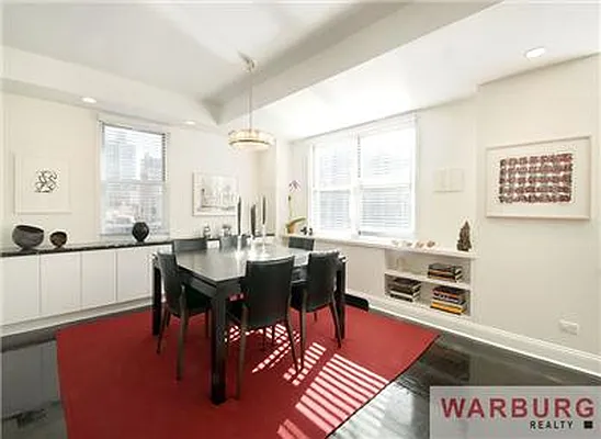 Sold by Warburg | media 4