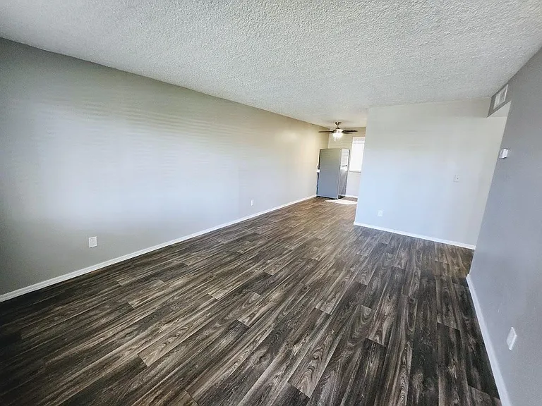 6817 N 17th Ave #4 — Photo 3