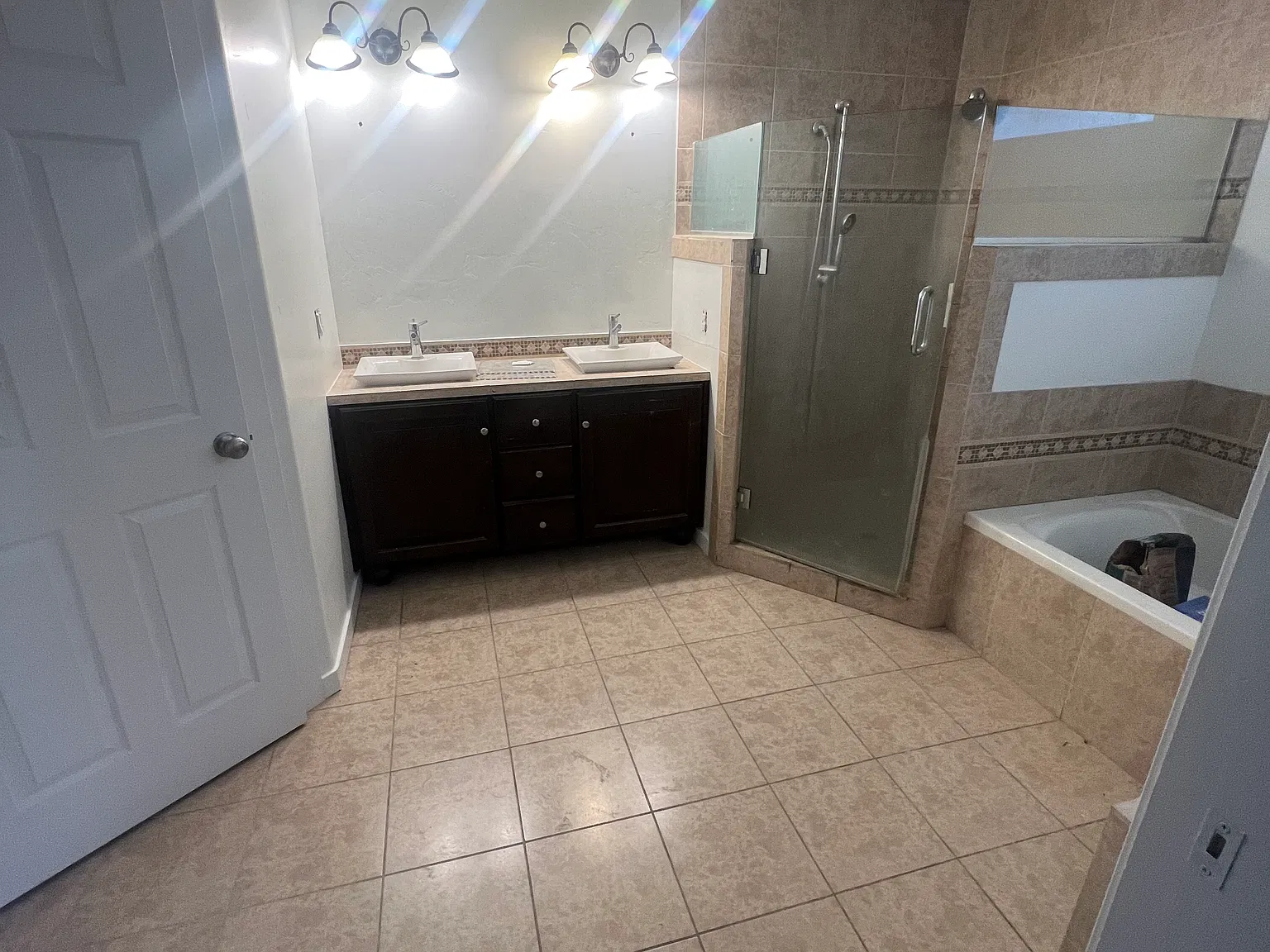 3 bed, 2690 sqft, $1,900 — Photo 4