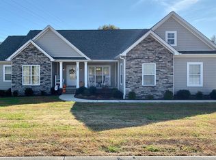 101 Casey St, Brush Creek, TN 38547