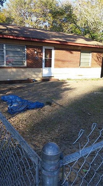 2nd image of 115 Grace St