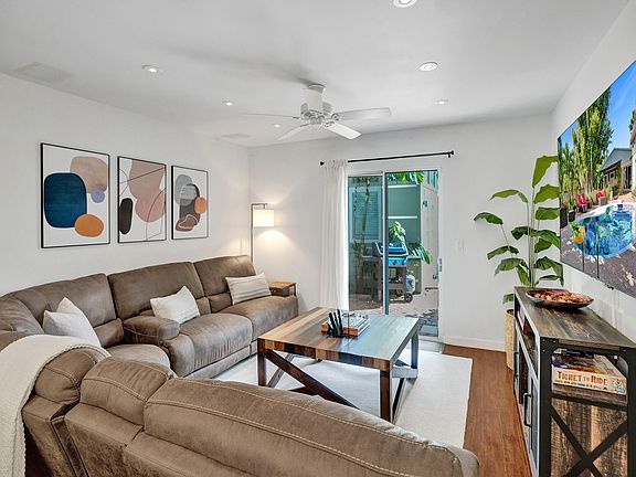 3rd image of 478 26th St