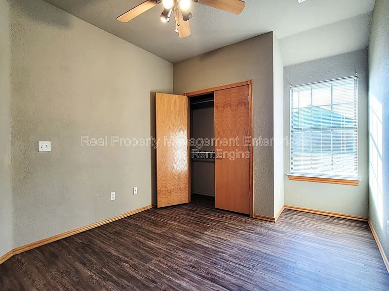 4701 Castle Bay Cv — Photo 11