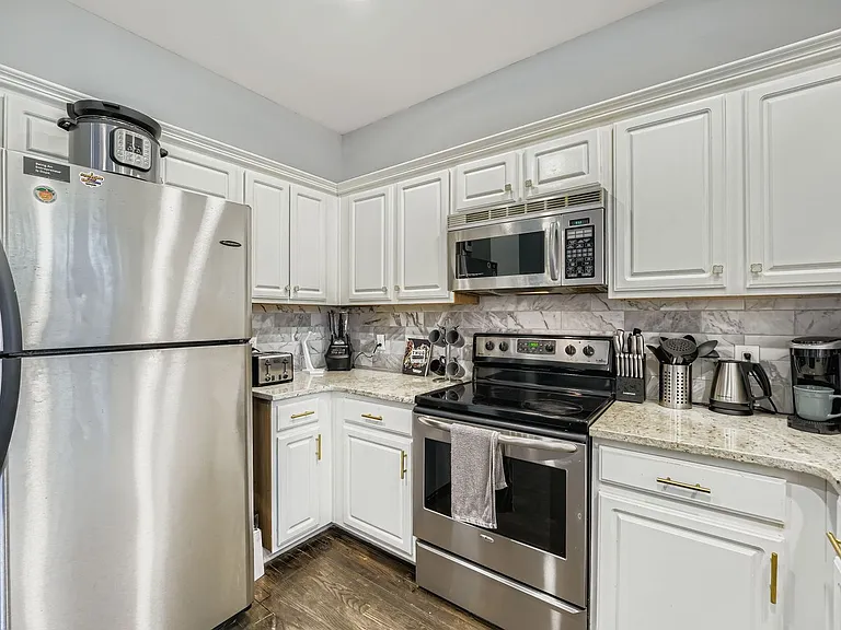 3230 Tucker Pointe Dr — Photo 10