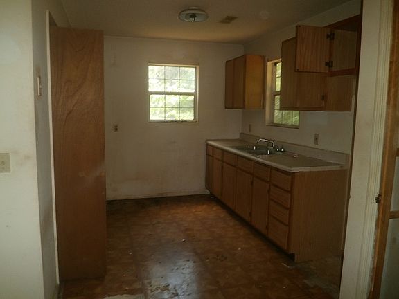 5th image of 77 S Wysteria Ln