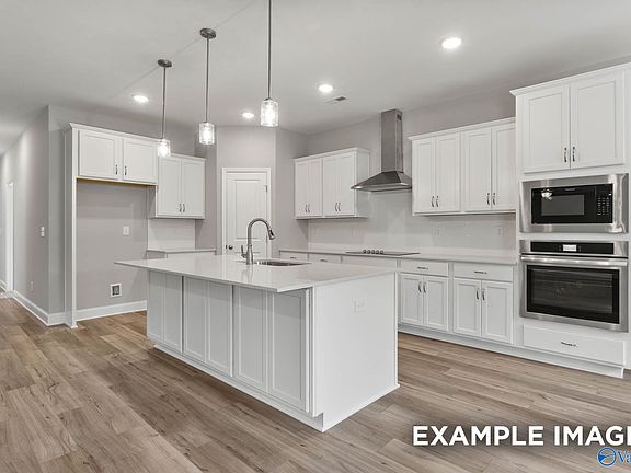 2nd image of 220 Cunningham St