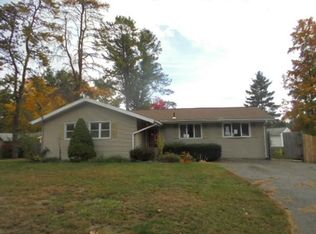 131 Ellendale Cir, Springfield, MA 01128