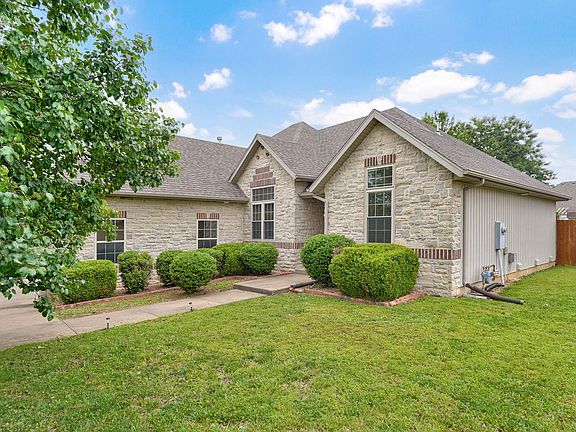 2nd image of 3851 W Poppy Lane