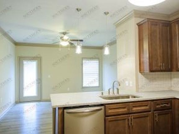 5th image of 307 Professional Park Dr APT E