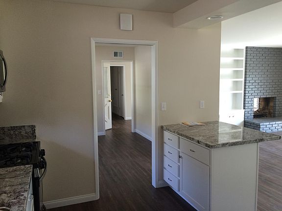 3rd image of 4815 Newton St