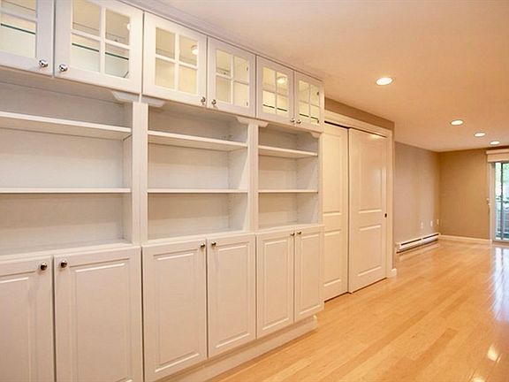 3rd image of 26 Greentree Ln APT 29